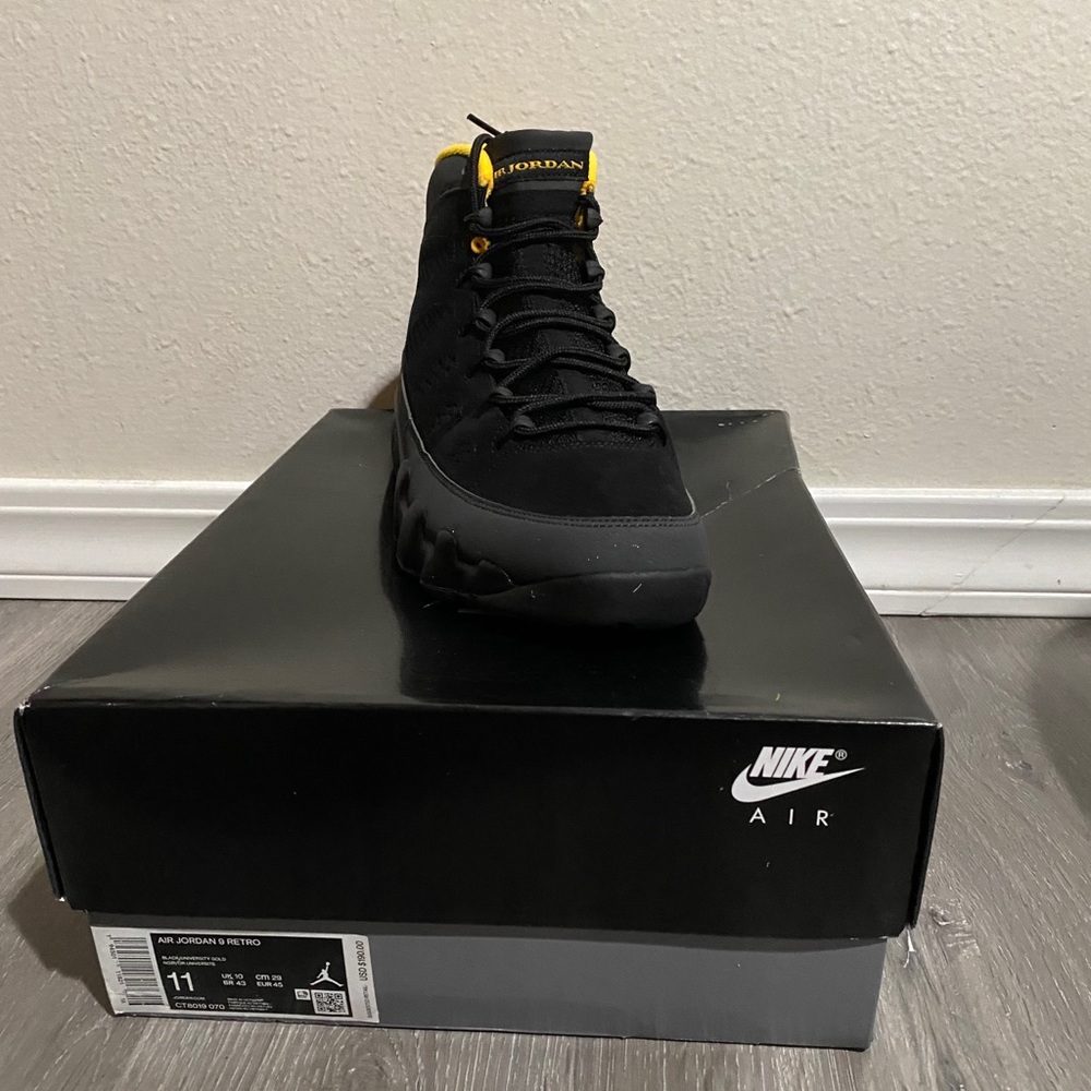 Air Jordan retro black and yellow 9’s